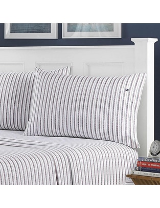 Juego de sábanas de microfibra Avery Stripe Navy Juego de sábanas de microfibra Avery Stripe Navy