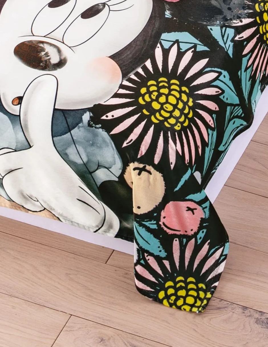 Cobertor minnie ligero minnie adorable estampado infantil